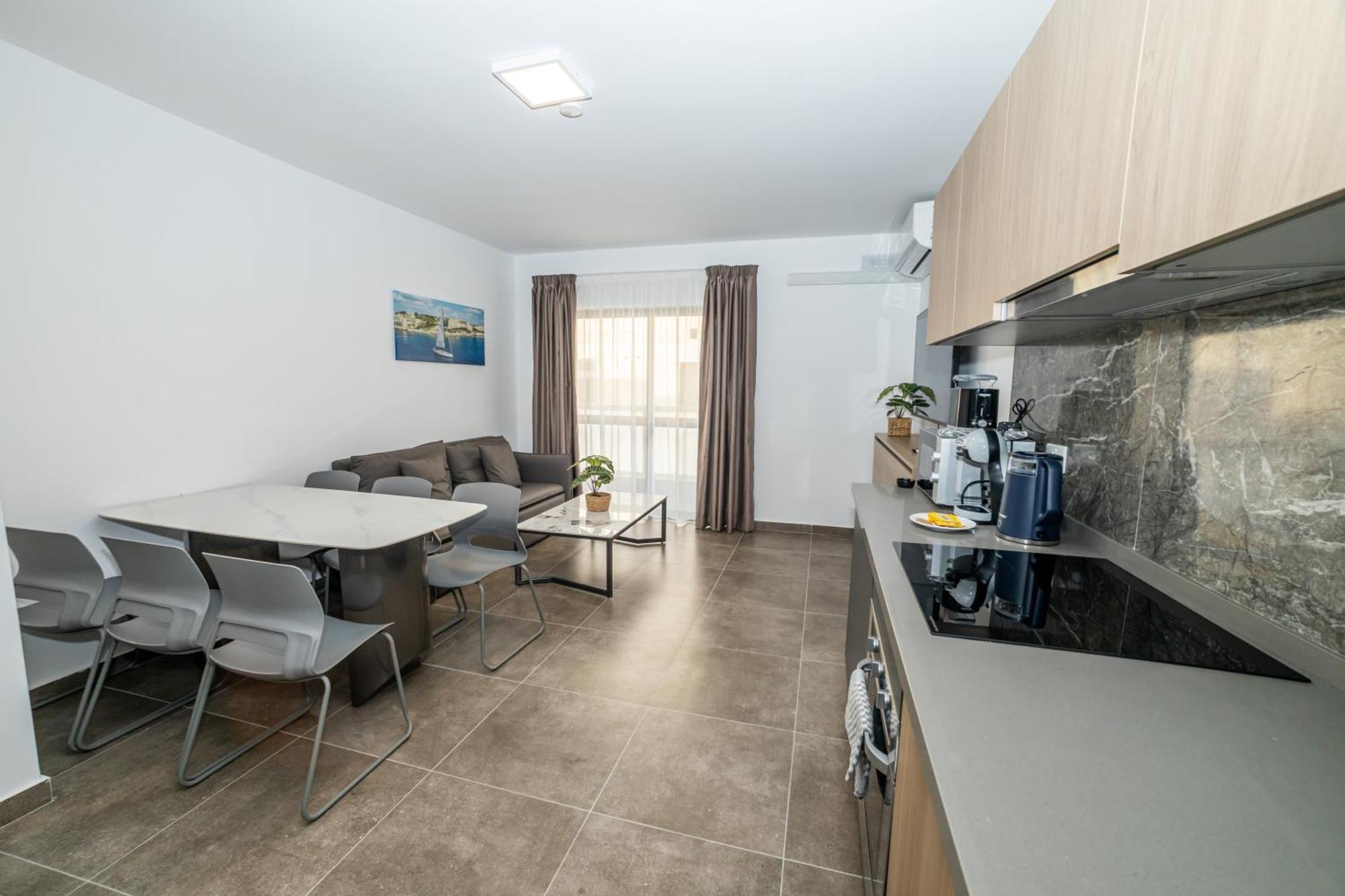 Charming Corner Apartment With Country View 2Br خليج سانت بول المظهر الخارجي الصورة
