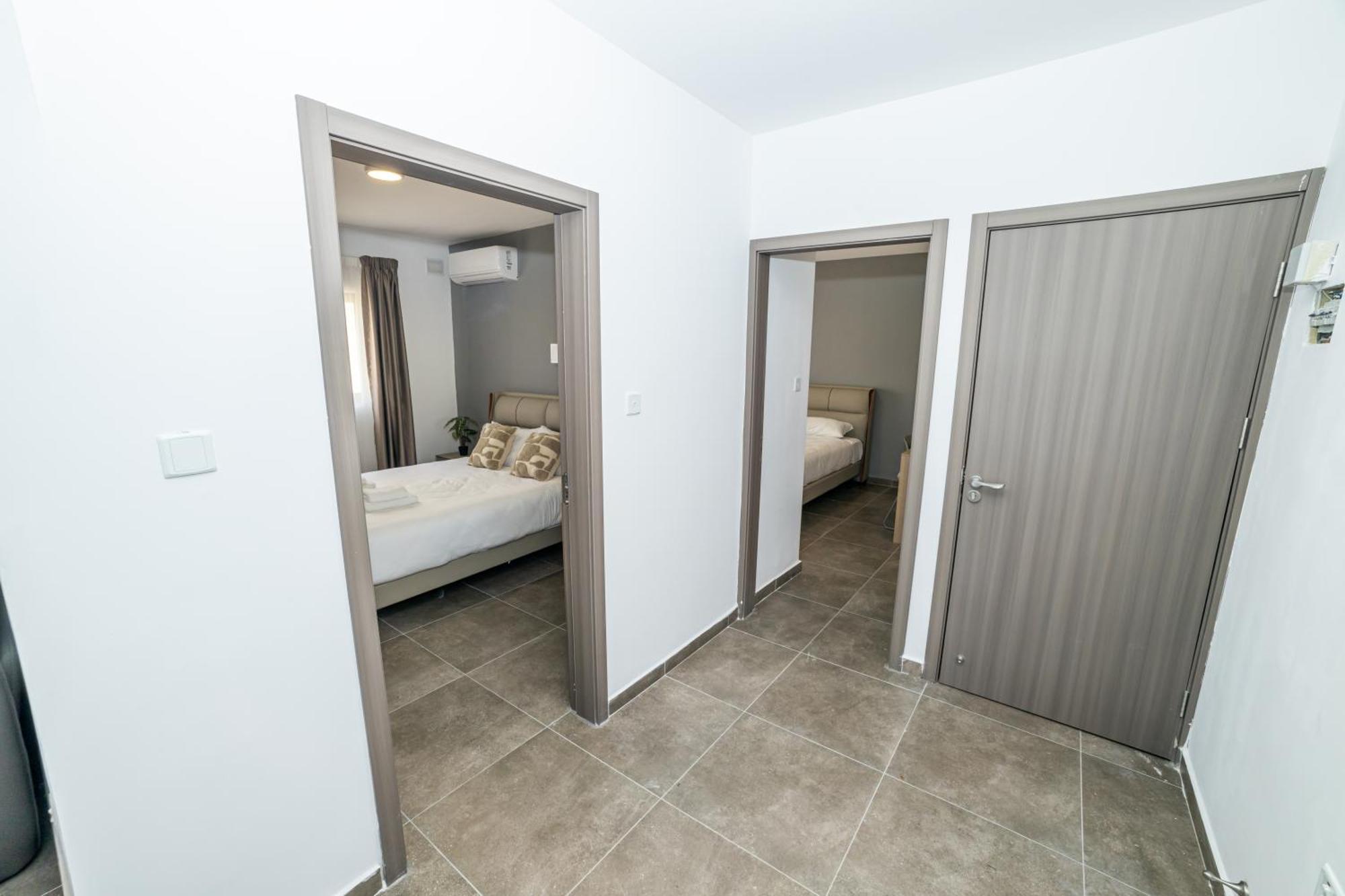 Charming Corner Apartment With Country View 2Br خليج سانت بول المظهر الخارجي الصورة